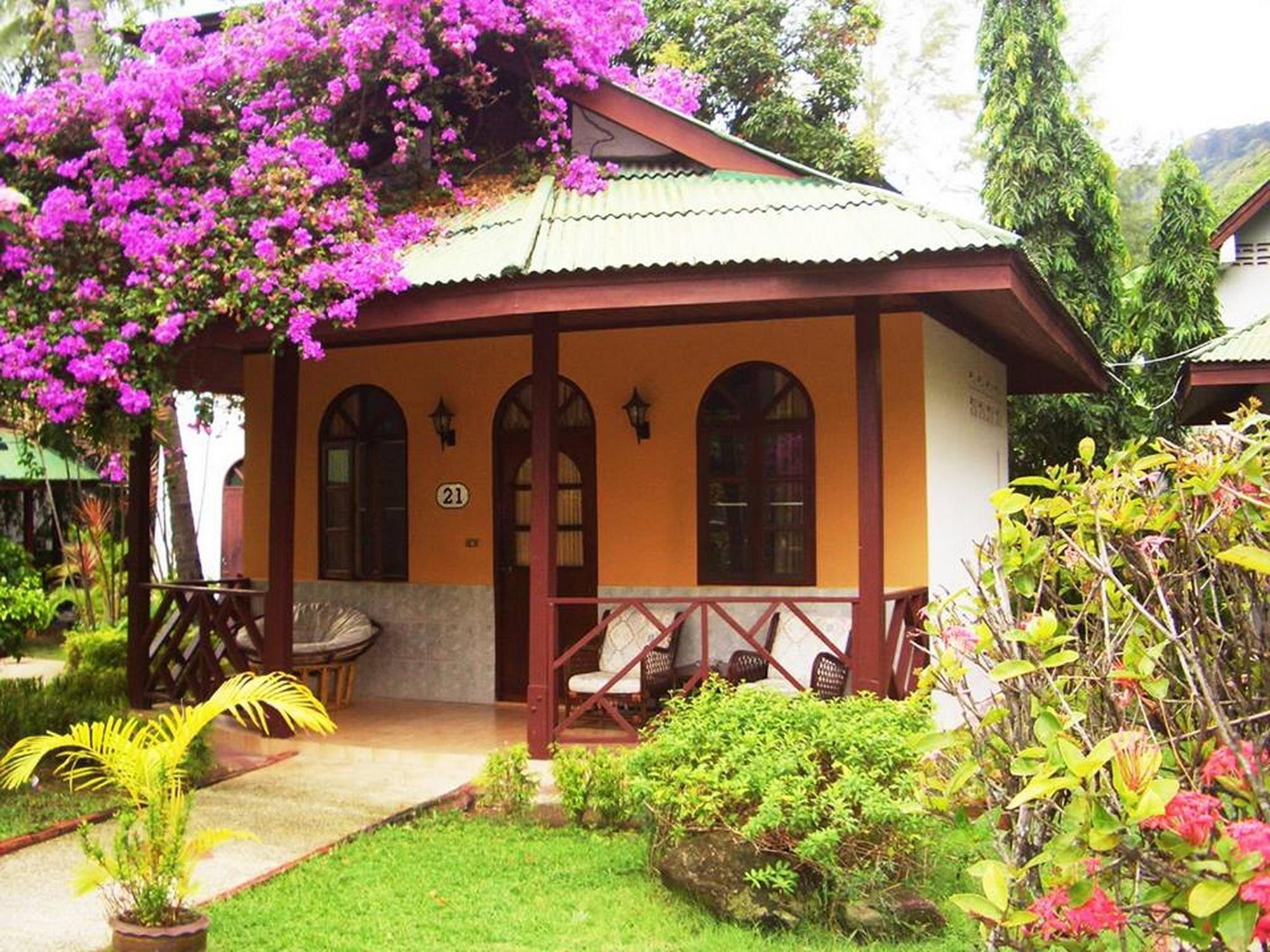 Eden Resort & Villas Patong Exterior photo